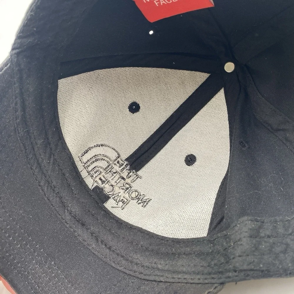 The North Face Hat Blackout Strapback Adjustable‎ Black Cleaned VGC All Black
